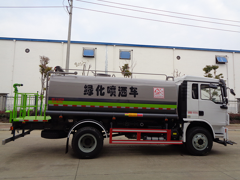 XZL5188GPS6型綠化噴灑車(chē)